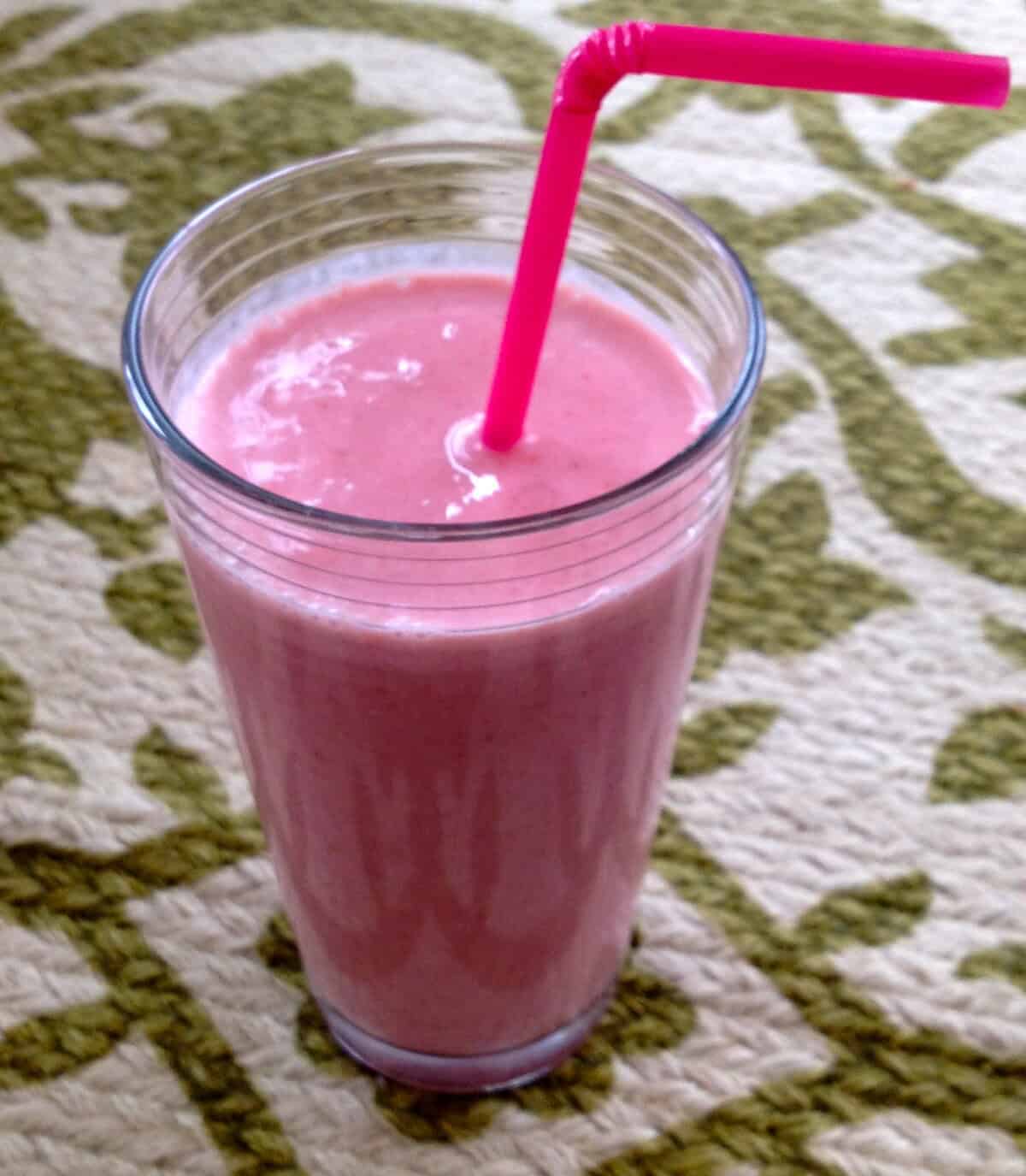 Creamy Strawberry Coconut Smoothie