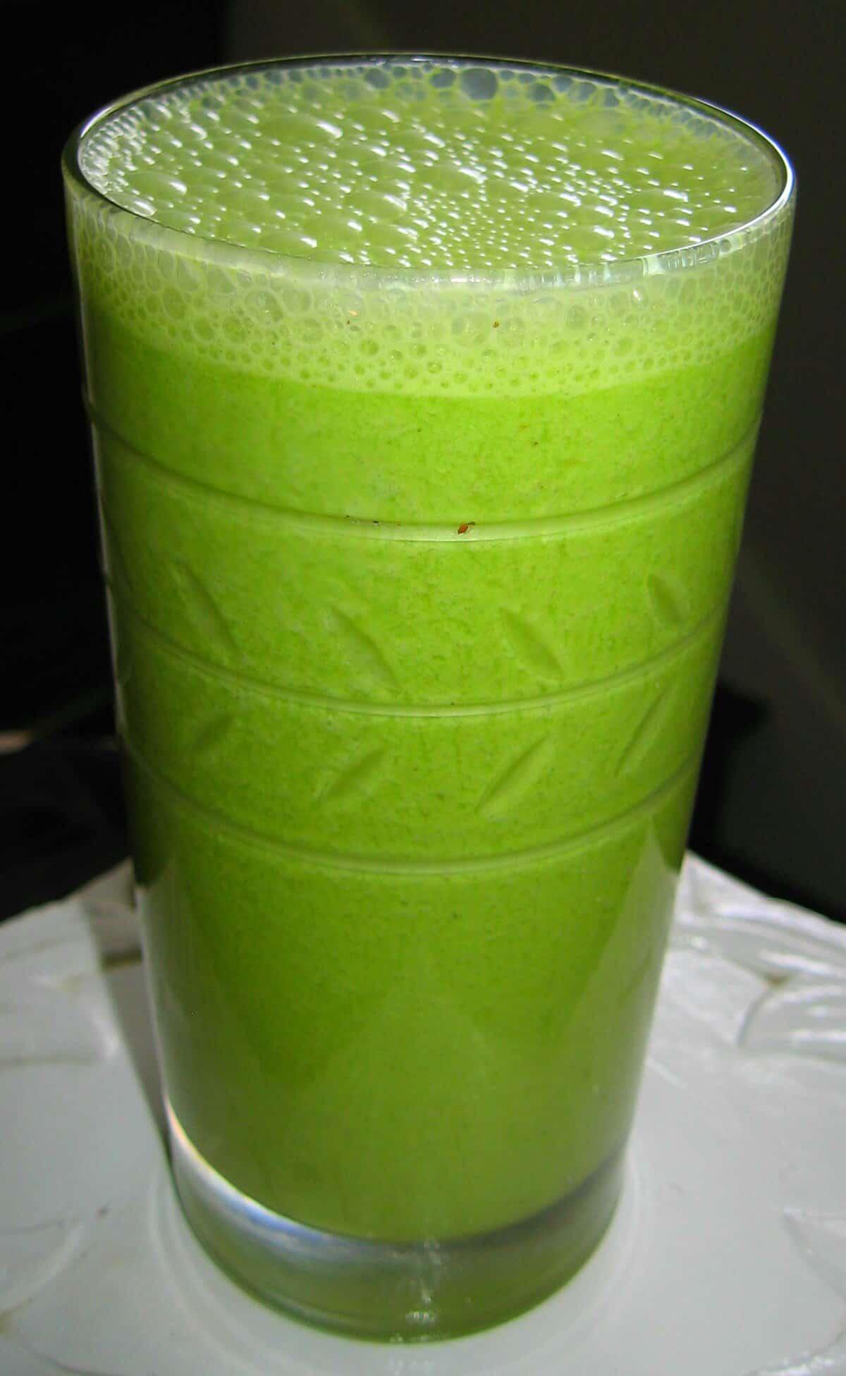 Pistachio Kale and Chia Seed Smoothie
