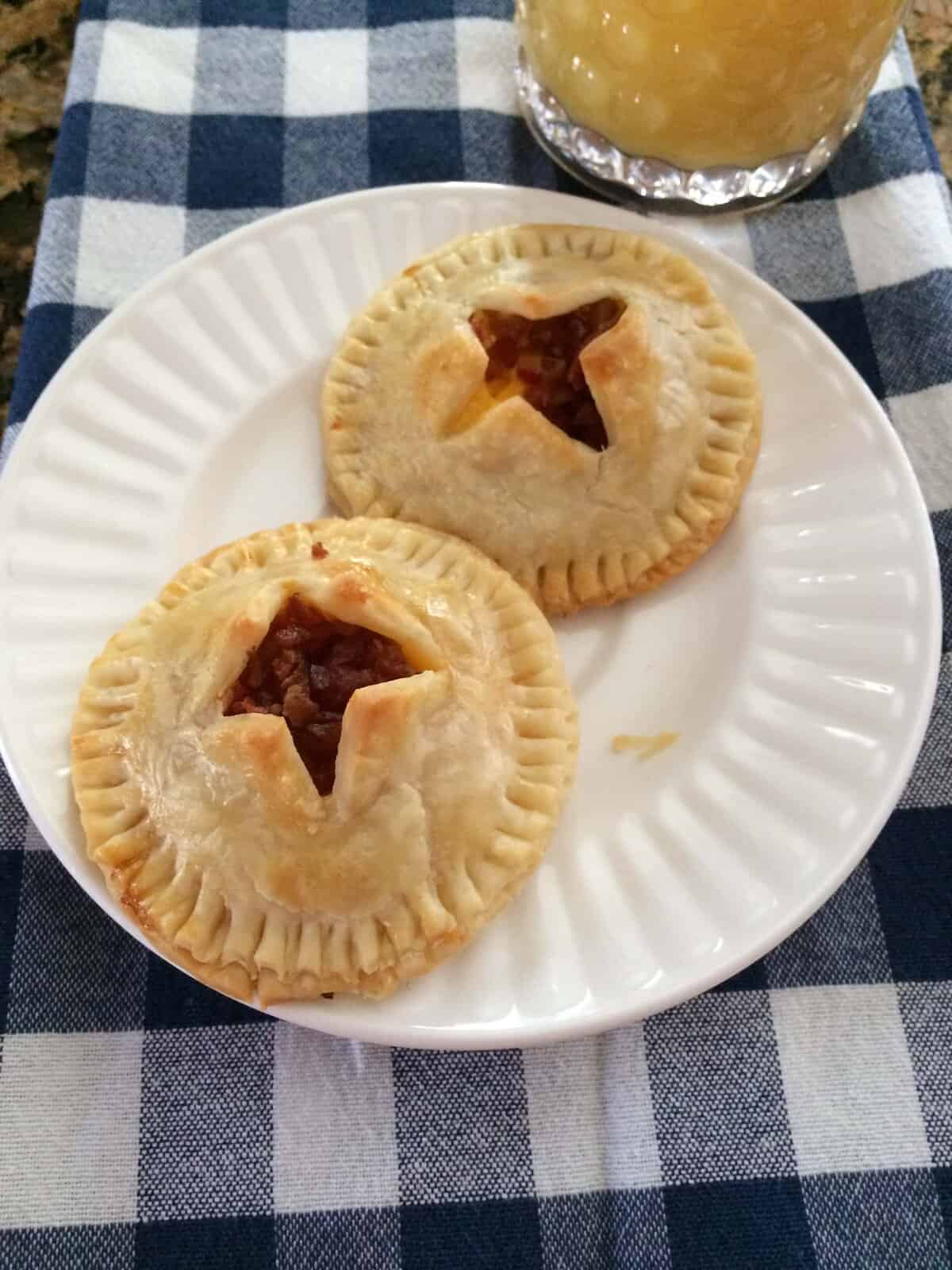 fig cheddar bacon hand pies