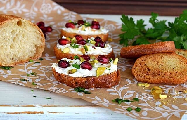 Pistachio Crostini